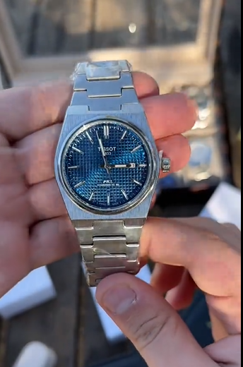 Tissot PRX – أناقة الرجال الراقية