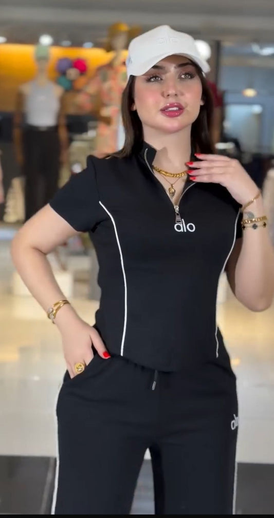 طقم Alo الرياضي الأنيق